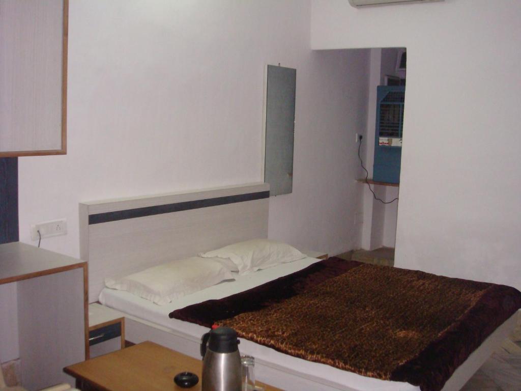 Hotel Golden Deluxe Jaipur Rom bilde